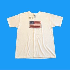 ❌SOLD❌ NWT Columbia Sportswear Company Flag Tee